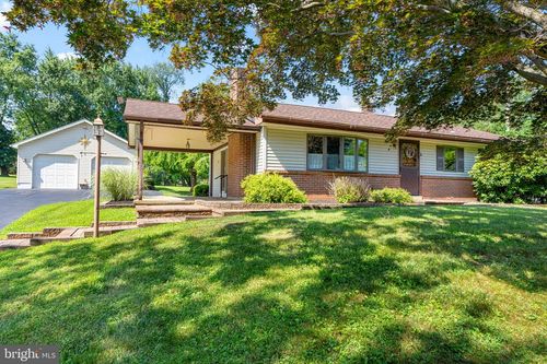 244 Clayhor Ave, TRAPPE, PA, 19426-2206 | Card Image