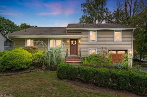 196 Mountain Ave, North Caldwell, NJ, 07006-4008 | Card Image