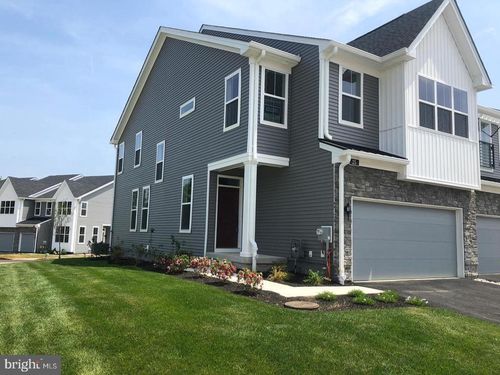 25 Sassafras Ln, CHESTER SPRINGS, PA, 19425-9574 | Card Image