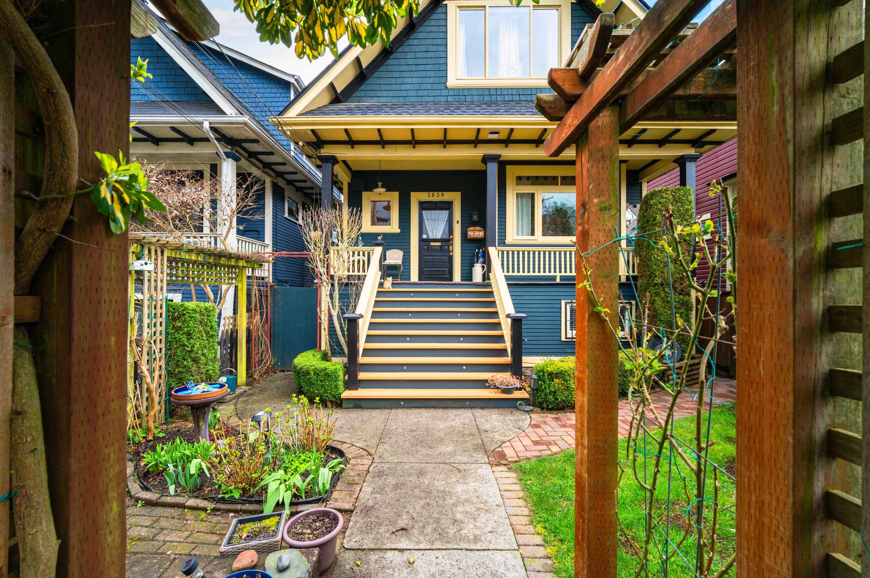 2639 Carolina Street, House other with 4 bedrooms, 3 bathrooms and 2 parking in Vancouver BC | Image 3