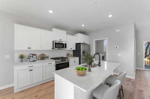 23172 Willow Dr, Rogers, MN, 55374-5517 | Card Image