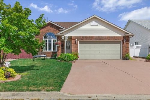 46 Foxhill Cres, Saint Catharines, ON, L2S3V1 | Card Image