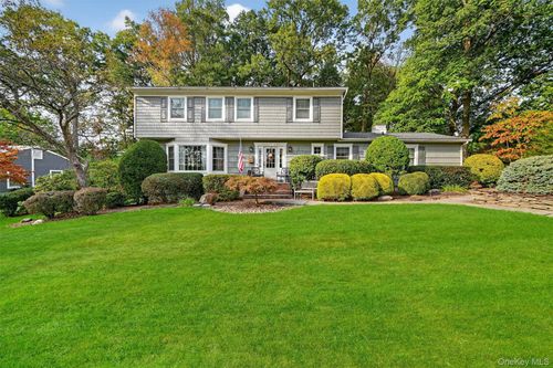 31 Kendall Dr, New City, NY, 10956-6747 | Card Image