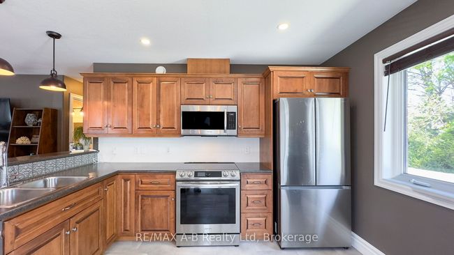 83 Sylvia St, House other with 4 bedrooms, 3 bathrooms and 4 parking in Mitchell ON | Image 21