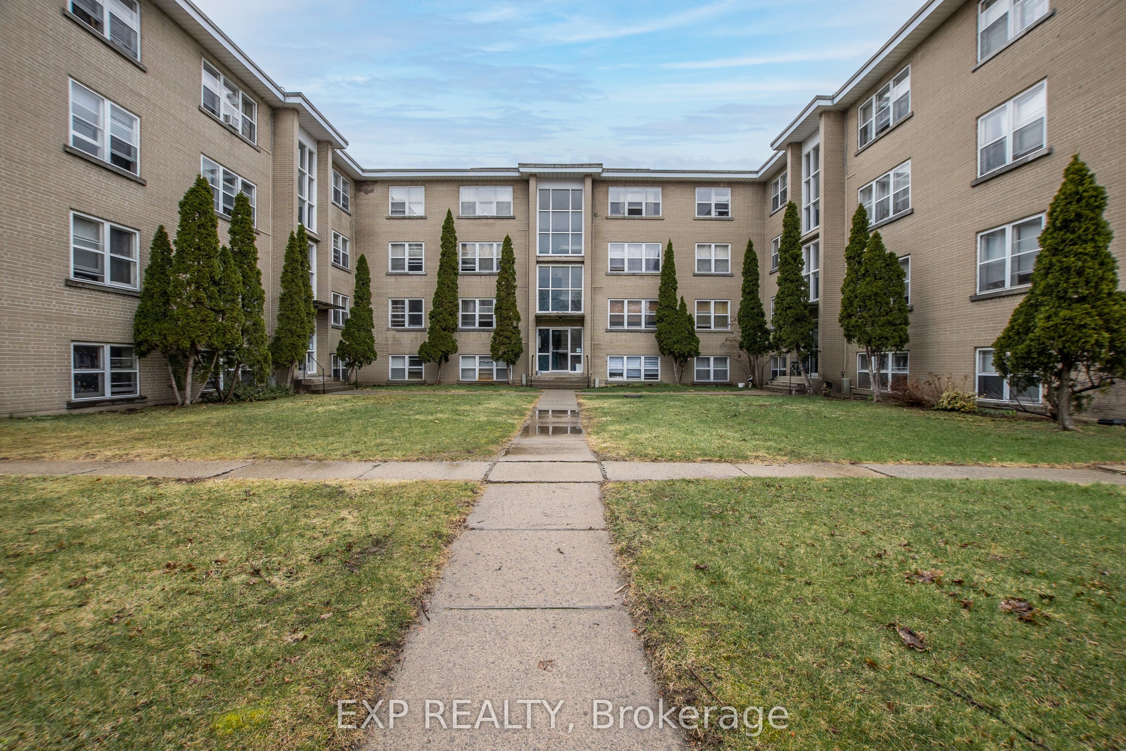 Commercial Sale in Brockville 3
