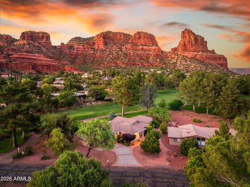 230 Red Rock Cove Dr, Sedona, AZ, 86351-7677 | Card Image