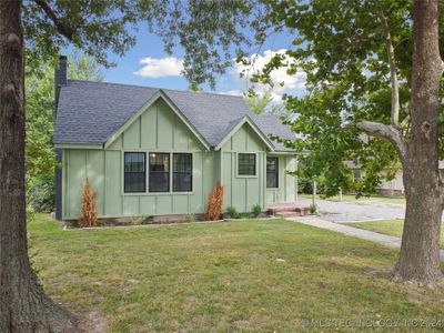 117 S Vann Street, House other with 3 bedrooms, 2 bathrooms and null parking in Pryor OK | Image 2