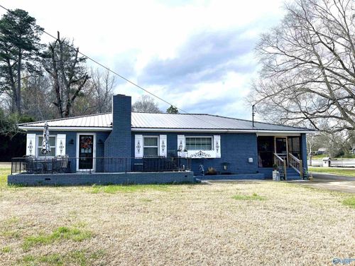 916 Riverview Dr, Gadsden, AL, 35903-1226 | Card Image