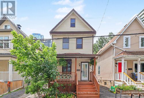96 Norman St, Ottawa, ON, K1S3K6 | Card Image