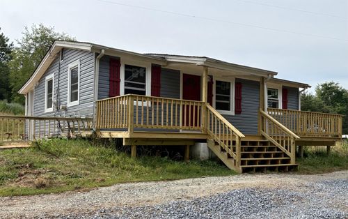 1120 Player Rd, Gretna, VA, 24557-4641 | Card Image