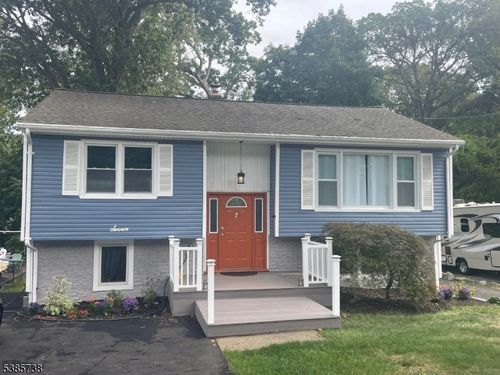 7 Oakland Ave, Rockaway, NJ, 07866-1960 | Card Image