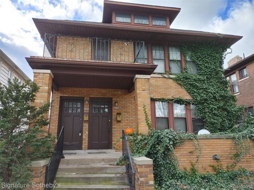 1031 Maryland St, Grosse Pointe Park, MI, 48230-1305 | Card Image