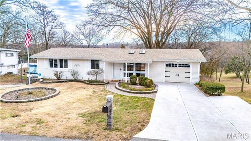 52 Glenwood Dr, Fenton, MO, 63026-7441 | Card Image