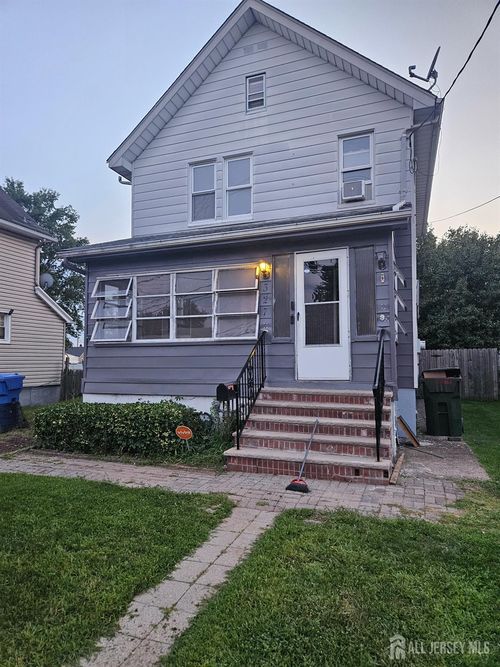 327 Berry St, Woodbridge, NJ, 07095-3345 | Card Image
