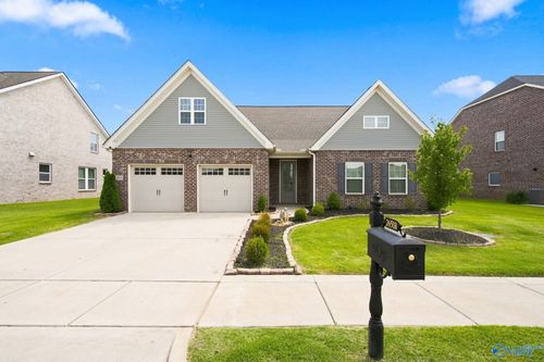 24518 Beacon Cir, Athens, AL, 35613-1215 | Card Image