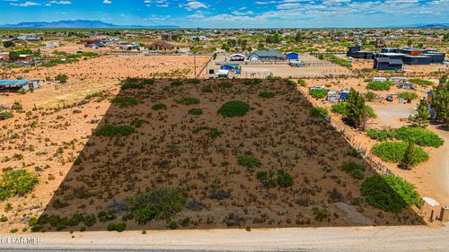 5233 Buffalo Creek Dr, El Paso, TX, 79938-8252 | Card Image