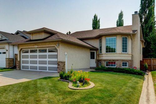 411 Shawinigan Dr Sw, Calgary, AB, T2Y3A2 | Card Image