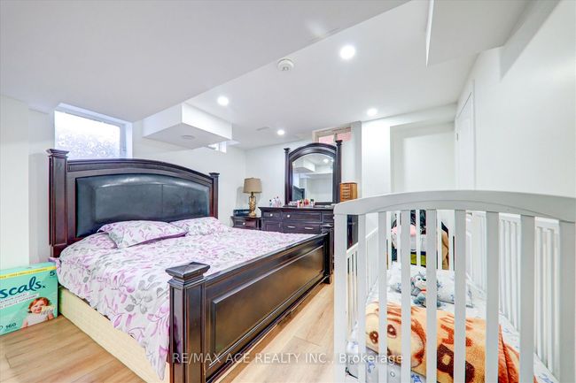 82 Warnford Cir, House other with 7 bedrooms, 5 bathrooms and 4 parking in Ajax ON | Image 41