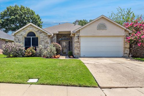 5219 Tennis Villa Dr, Arlington, TX, 76017-1759 | Card Image