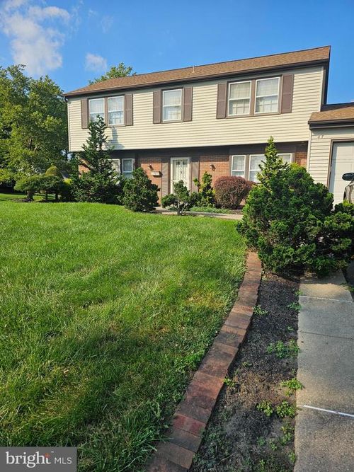 47 Neptune Ln, WILLINGBORO, NJ, 08046-1312 | Card Image