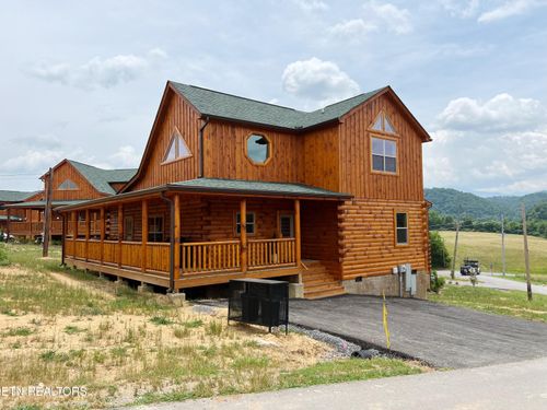 3741 Heritage Hills Drive, Pigeon Forge, TN, 37863 | Card Image