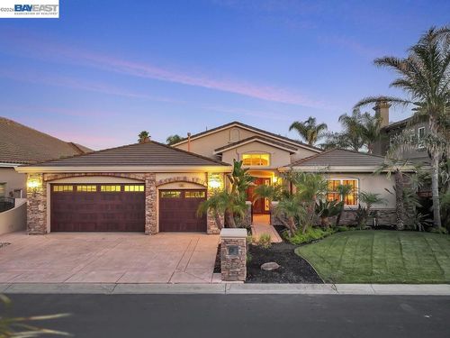 5661 Oakmont Ct, Discovery Bay, CA, 94505-1405 | Card Image