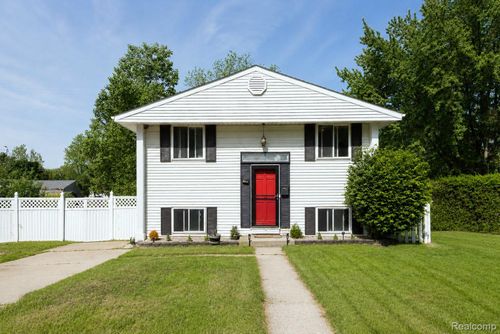1107 Odessa Dr, Holly, MI, 48442-1044 | Card Image