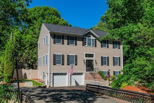 20 Nugent Ln, Reading, MA, 01867-1112 | Card Image