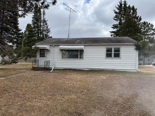 512 Memorial Dr, Buhl, MN, 55713-4431 | Card Image