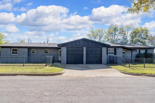 4200 Kenwood, Fort Worth, TX, 76103 | Card Image