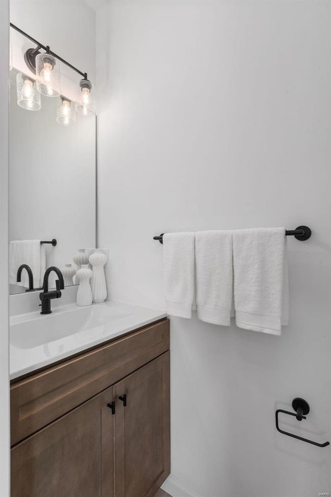 Bathroom with vanity | Image 33