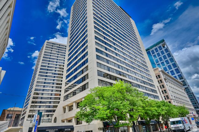 22nd floor condo featuring sweeping valley and mountain views. | Image 25