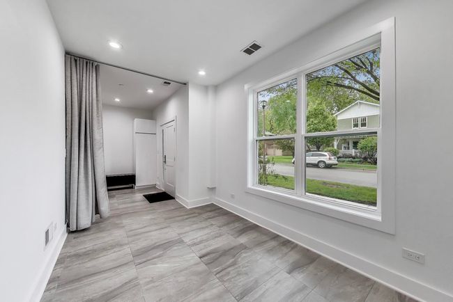 8127 Floral Ave, Townhouse with 3 bedrooms, 4 bathrooms and 3 parking in Skokie IL | Image 7