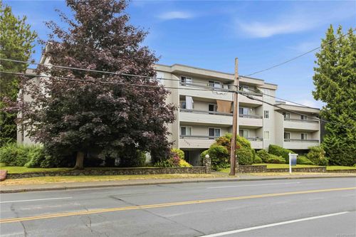 103-3235 Quadra St, Victoria, BC, V8X1G4 | Card Image