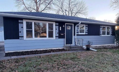 231 13th St Ne, Owatonna, MN, 55060-1717 | Card Image