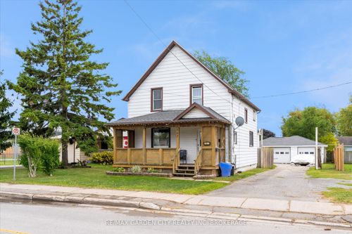 167 Durham St, Port Colborne, ON, L3K1E2 | Card Image