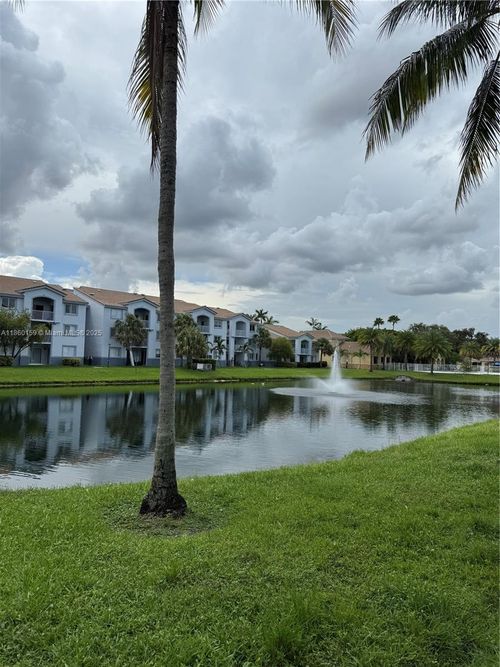 apt-114-2620 S University Dr, Davie, FL, 33328-1471 | Card Image