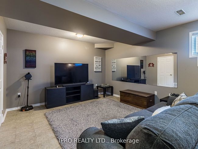 182 Highbury Dr, House attached with 3 bedrooms, 3 bathrooms and 4 parking in Stoney Creek ON | Image 21