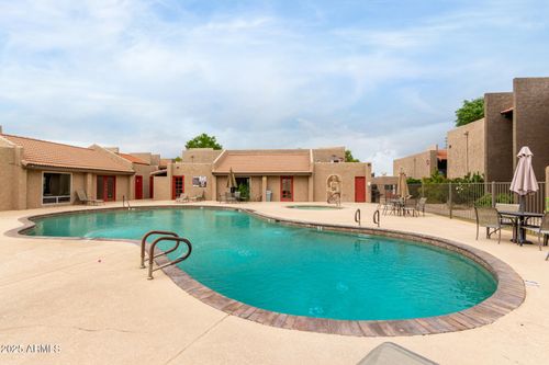 c1-5525 E Thomas Rd, Phoenix, AZ, 85018-8126 | Card Image