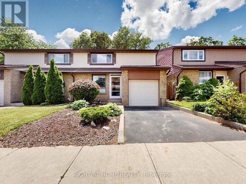 2-1580 Lancaster Dr, Oakville, ON, L6H2Z5 | Card Image