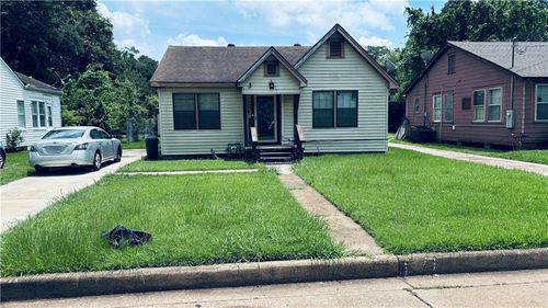 2225 Noble St, Alexandria, LA, 71301-5521 | Card Image