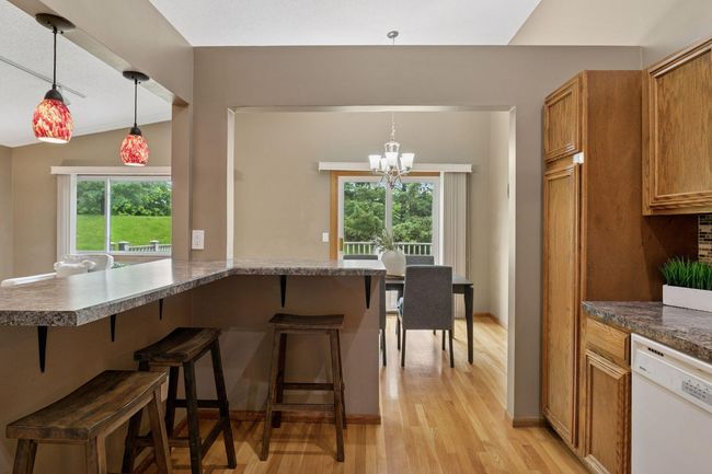 6160 Creek View Rdg, Townhouse with 3 bedrooms, 2 bathrooms and null parking in Minnetonka MN | Image 16