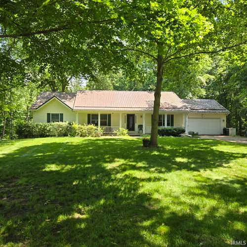 4202 Sampson St, South Bend, IN, 46614-2916 | Card Image