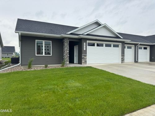 2931 Baltimore Dr, Bismarck, ND, 58504 | Card Image