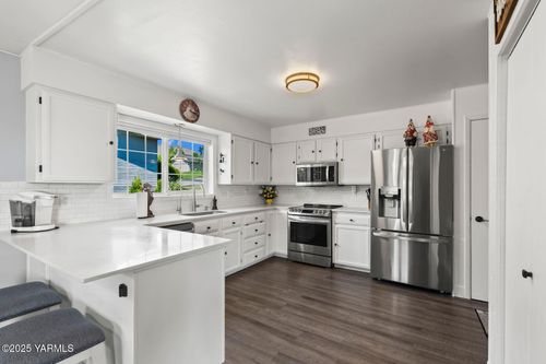 602 N 57th St, Yakima, WA, 98901-4388 | Card Image
