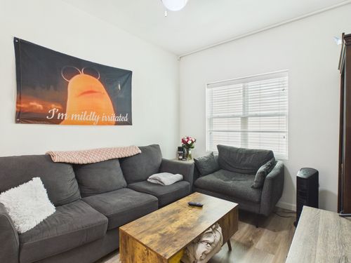 304-911 W 22nd Street, Austin, TX, 78705 | Card Image