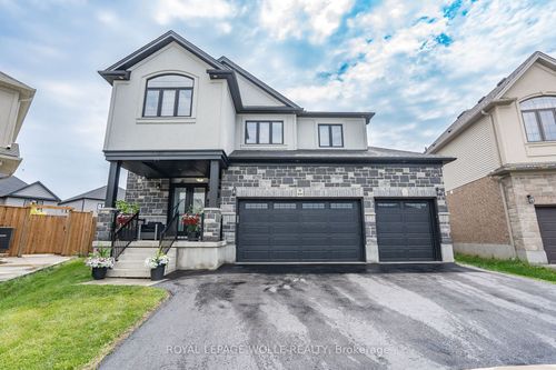 920 River Ridge Crt, Kitchener, ON, N2A0H2 | Card Image