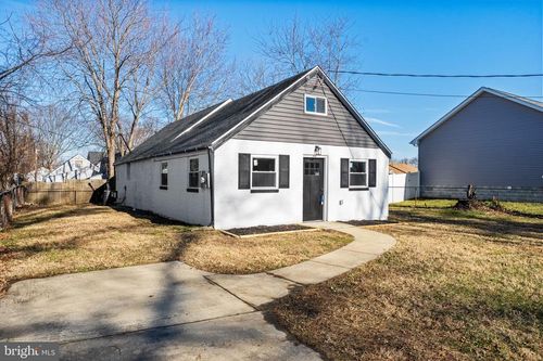 8 Delmar St, NEW CASTLE, DE, 19720-6104 | Card Image
