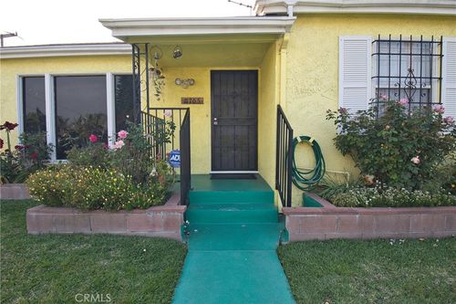 11705 Peach St, Lynwood, CA, 90262-4250 | Card Image