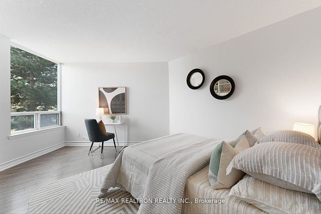 307 - 110 Promenade Cir, Condo with 2 bedrooms, 2 bathrooms and null parking in Vaughan ON | Image 8